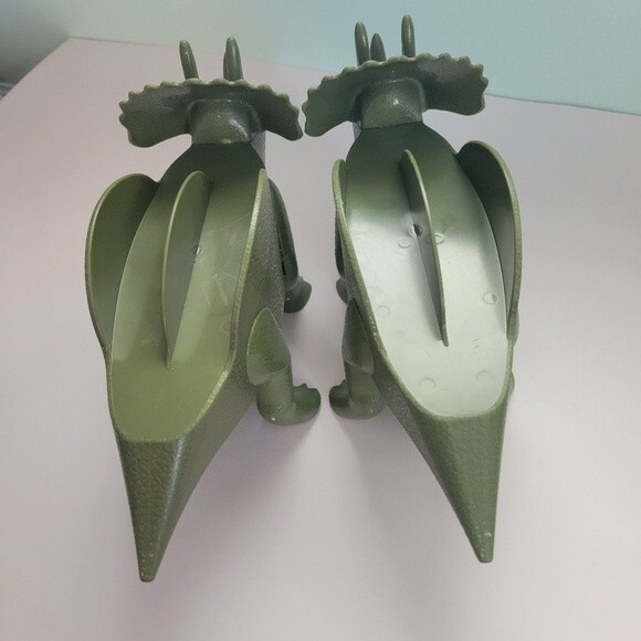 Triceratops Dinosaur Taco Holders Set of Two - Picture 3 of 4